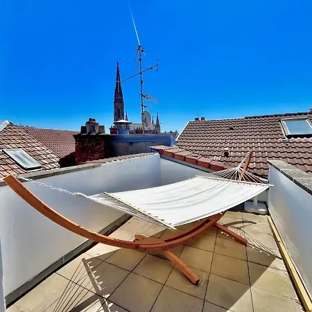 Belle Etoile - Rooftop & Hammock - Center