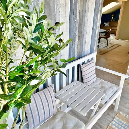 Belle Etoile - Rooftop & Hammock - Center *