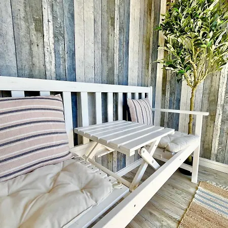 Belle Etoile - Rooftop & Hammock - Center